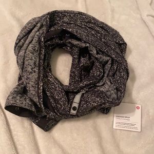 Lululemon vinyasa scarf